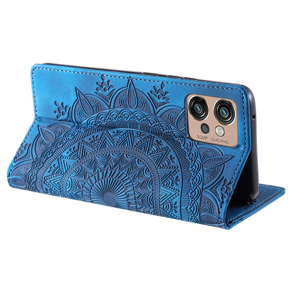 For Motorola Moto G32 Totem Embossed Magnetic Leatherette Phone Case(Blue)