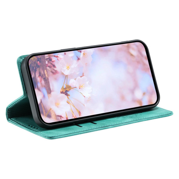 For Samsung Galaxy S10 Totem Embossed Magnetic Leatherette Phone Case(Green)