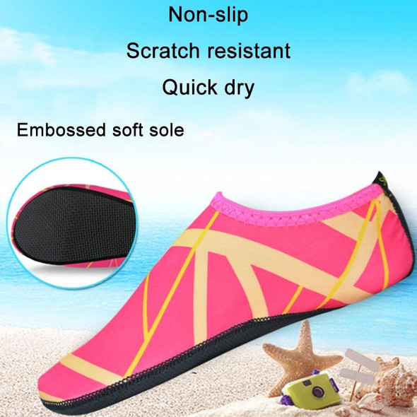 2 Pairs Outdoor Snorkeling Non-Slip Soft Bottom Beach Diving Socks, Size: 32-33(Azure)