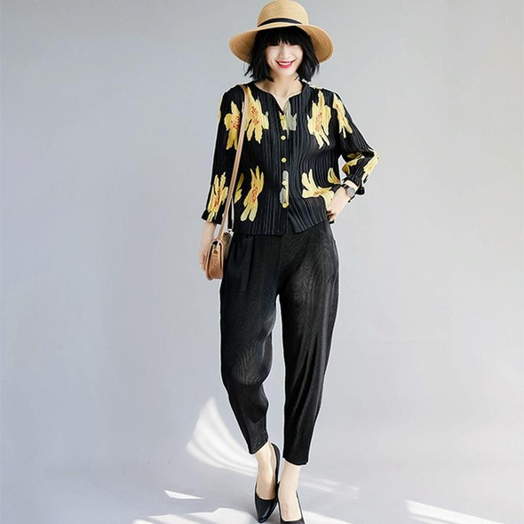 Single-breasted Printed Pleated Cardigan With Flared Sleeves (Color:Black Size:Free Size)