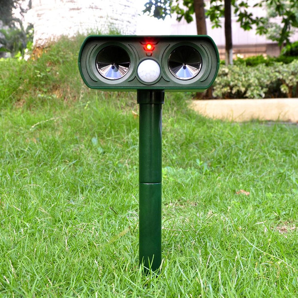 2 PCS Powerful Ultrasonic Solar-powered Animal Repeller With PIR Sensor & Light Sensor, Got the CE / ROHS Certification