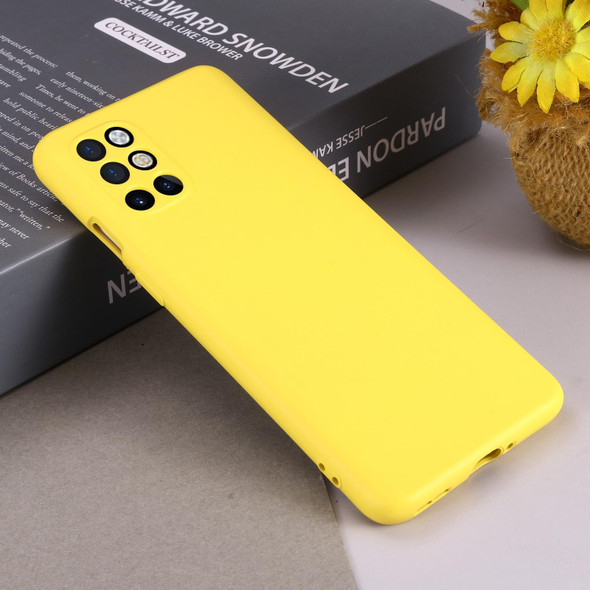 OnePlus 8T / 8T+ 5G Pure Color Liquid Silicone Shockproof Full Coverage Case(Yellow)