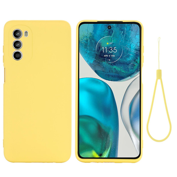 Motorola Moto G52 4G/G82 Pure Color Liquid Silicone Shockproof Phone Case(Yellow)