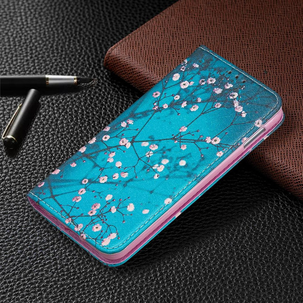 Samsung Galaxy S10e Colored Drawing Pattern Invisible Magnetic Horizontal Flip PU Leather Case with Holder & Card Slots & Wallet(Plum Blossom)