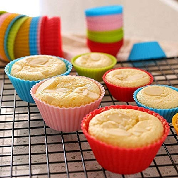 12 Cup Muffin Pan with Silicone Cups