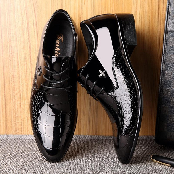 Men Pointed Glossy Crocodile Texture Leather Shoes, Shoe Size:40(Black)