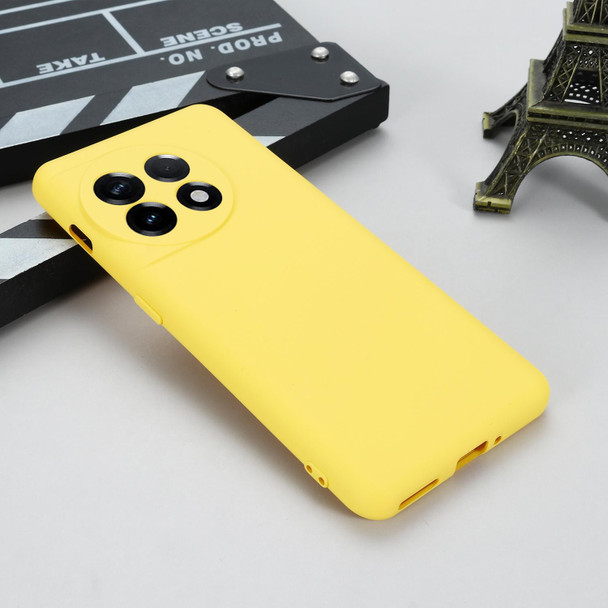 For OnePlus Ace 2 / 11R Pure Color Liquid Silicone Shockproof Full Coverage Phone Case(Yellow)