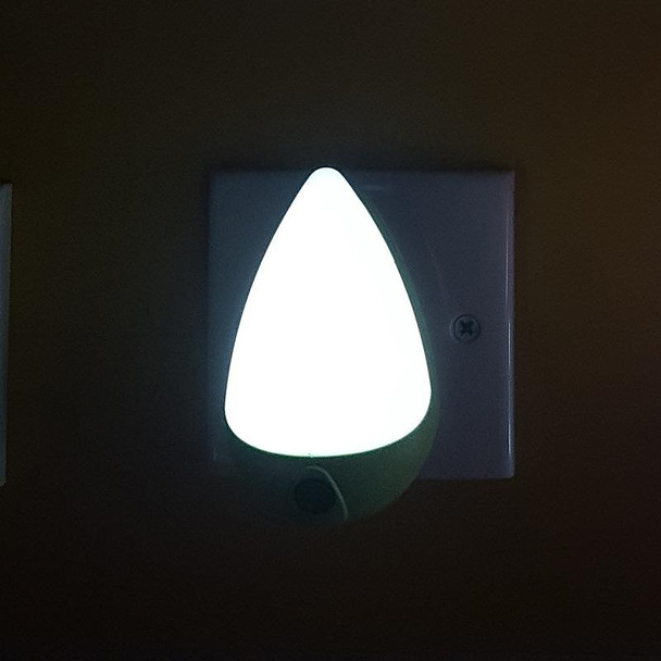 A68 Intelligent Light Sensing LED Night Light, Plug:AU Plug(Color Random Delivery)