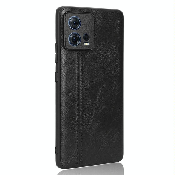 For Motorola Edge 30 Fusion / Moto S30 Pro Sewing Cow Pattern Skin PC + PU + TPU Phone Case(Black)