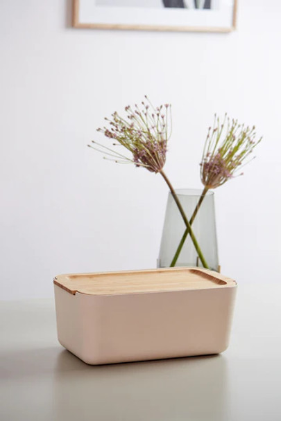 Wenko - Derry Bread Box - Bamboo Lid & Integrated Cutting Board