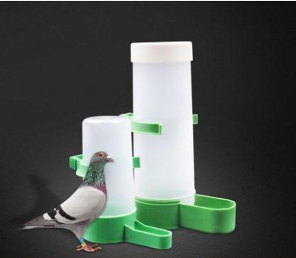 10 PCS Practical Birds Feeding Equipment Parrot Bird Drinker Watering Feeder with Clip(L)