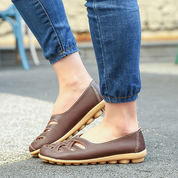 Hollow Woven Casual Nurse Shoes Cover Foot Peas Shoes for Women (Color:Brown Size:41)