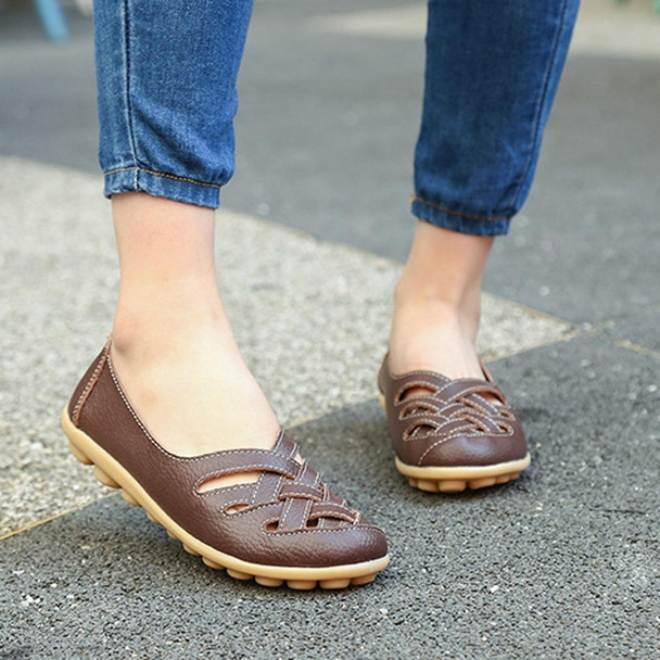 Hollow Woven Casual Nurse Shoes Cover Foot Peas Shoes for Women (Color:Brown Size:38)