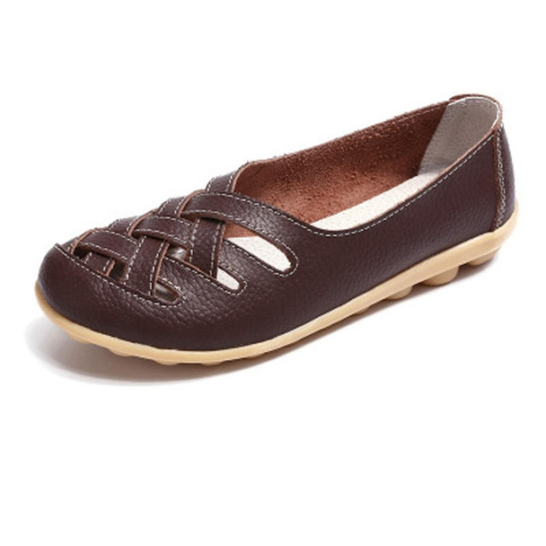 Hollow Woven Casual Nurse Shoes Cover Foot Peas Shoes for Women (Color:Brown Size:35)
