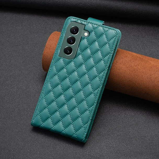 For Samsung Galaxy S22 5G Diamond Lattice Vertical Flip Leatherette Phone Case(Green)