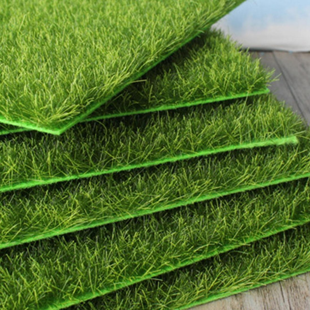 Simulation of Small Lawn Micro-landscape Green Grass Landscape,Size:30 x 30cm