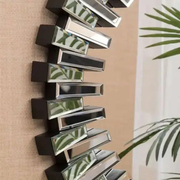 Home Vive - Luxury Mingling slats Wall Mirror Gold