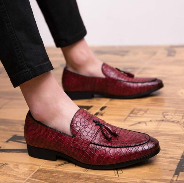 Men Comfortable Gentleman Business Fashion Pointed Dress Men Shoes, Size:41(Red)