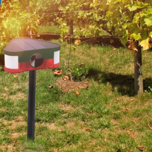 Solar Pest Repeller With Remote Control