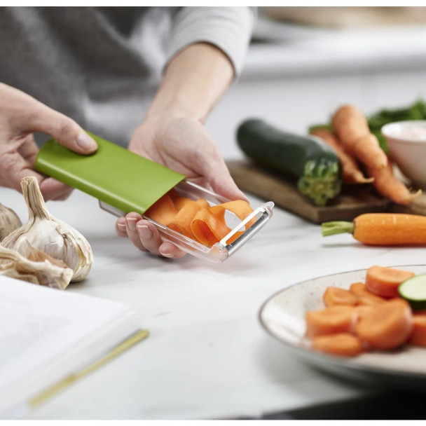 Waste Collecting Peeler