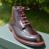Flat Wide Waxed Boot Laces - 54" Burgundy - Outer Side