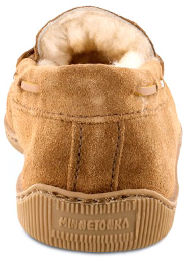 Minnetonka sheepskin deals hardsole moc