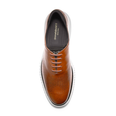 Cole Haan Men display picture 2