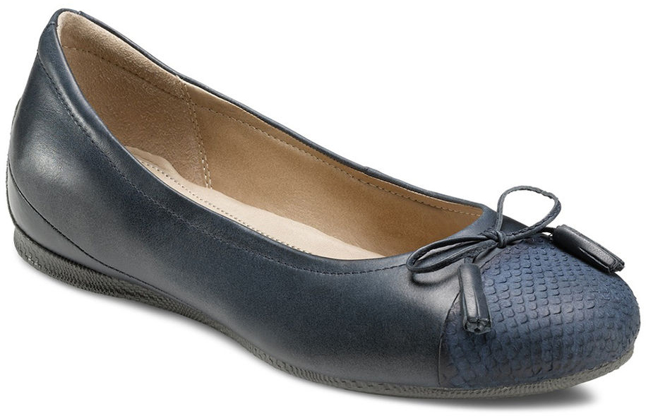 ecco incise tailored shoe