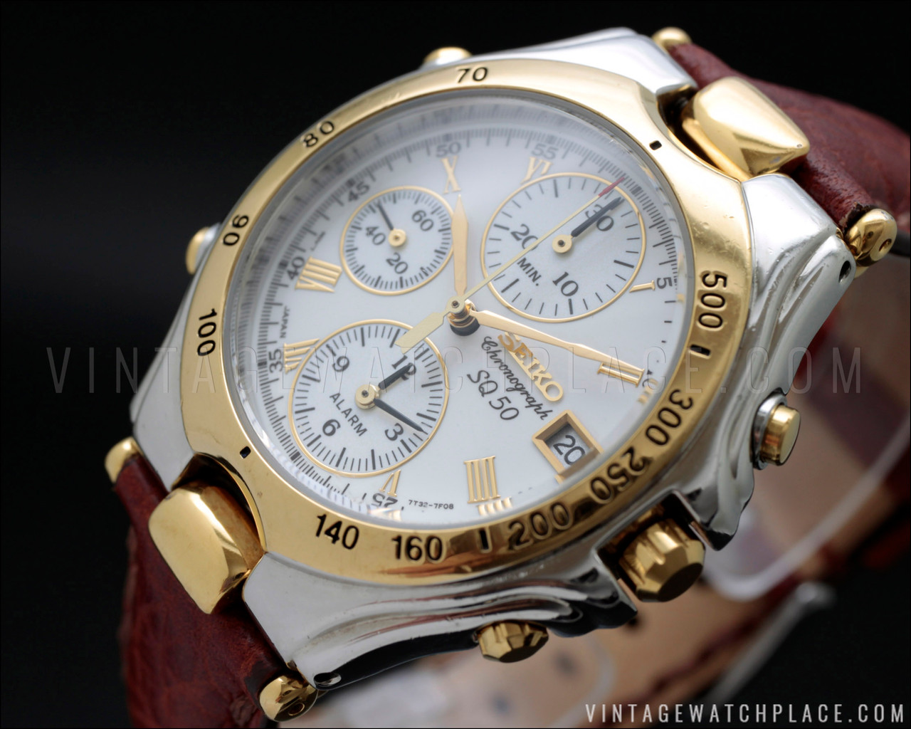 Very near New Old Stock Seiko chronograph SQ 50 quartz vintage, 7T32-7D40,  steel & golden, alarm, near NOS.