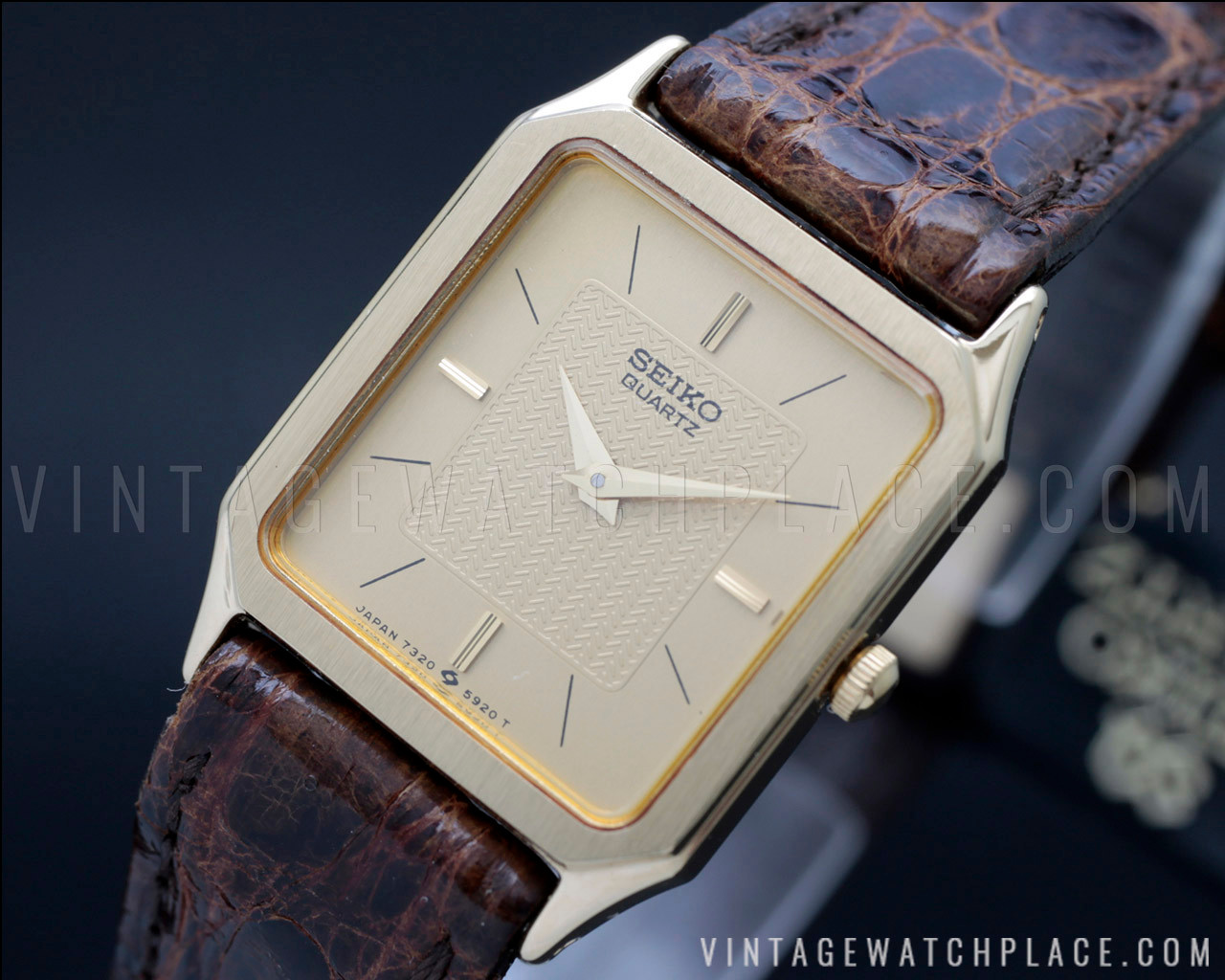 New Old Stock 84's dress Ladies' Seiko quartz vintage watch NOS