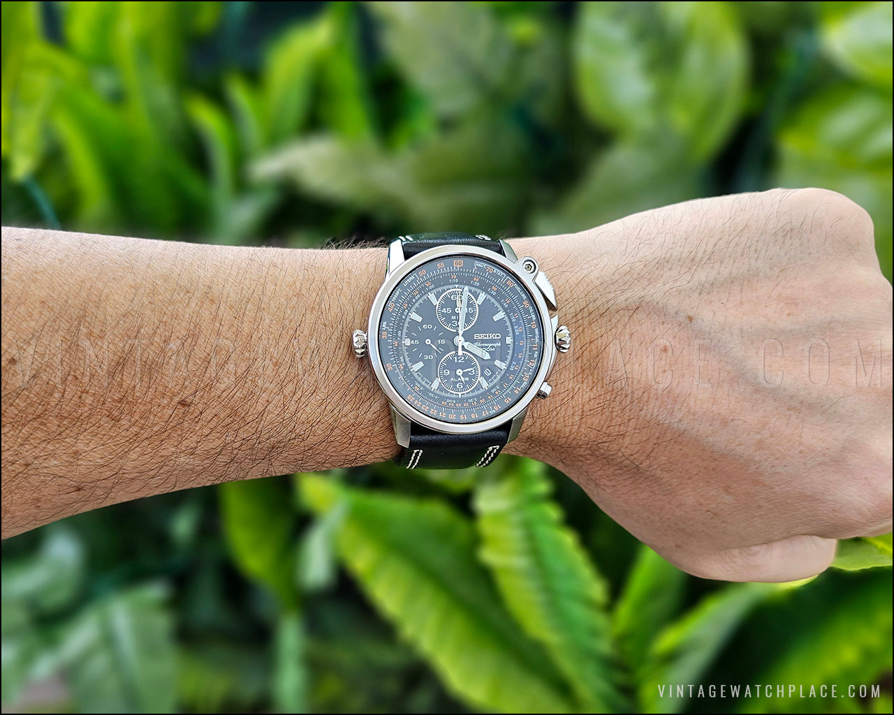 New Old Stock Seiko Flightmaster Quartz Chronograph vintage watch
