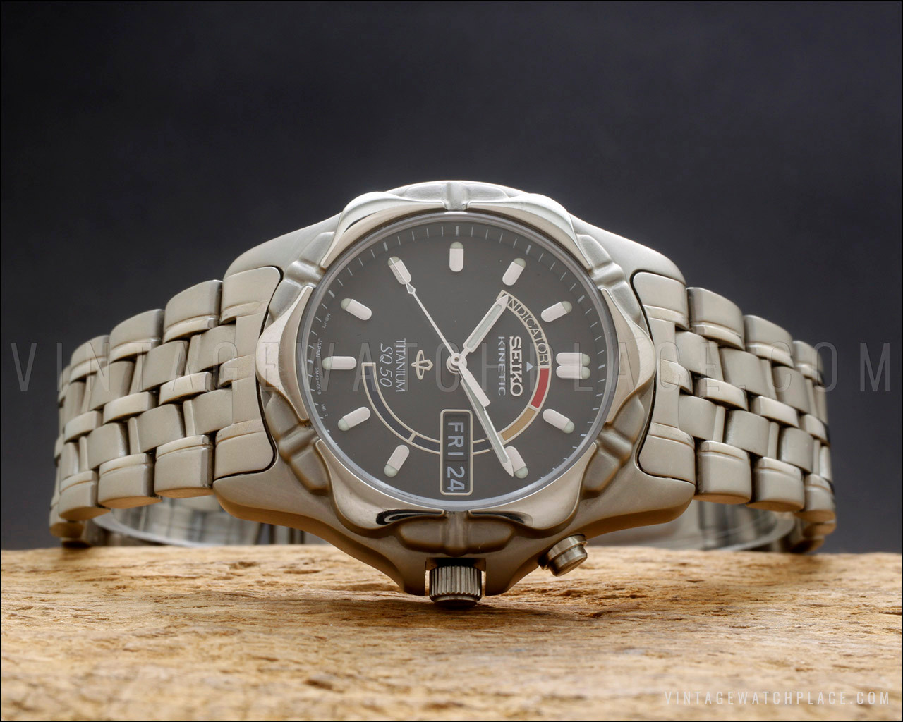 New Old Stock 1999 SEIKO KINETIC TITANIUM SQ 50, new