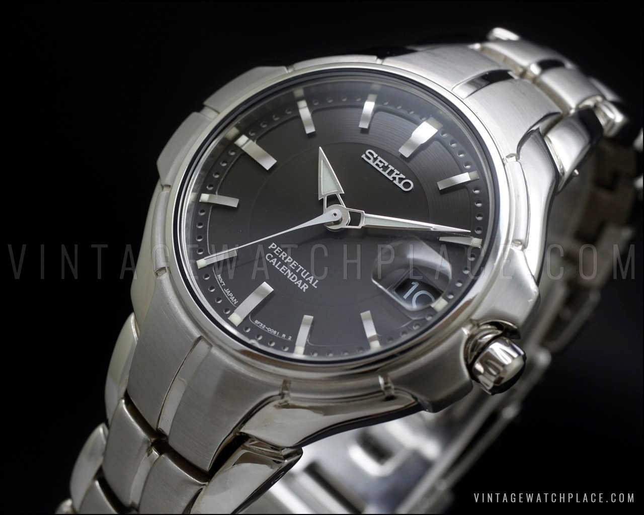 New Old Stock 1999 Seiko perpetual calendar 8F32-0110 Quartz watch