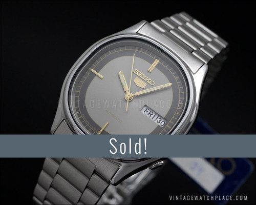 New Old Stock Seiko 5 automatic vintage watch, 7009-8020, casual, elegant \u0026  strong watch, 7009A movement, new old stock, black dial, Baton hands,  superb condition, original bracelet \u0026 hang tag