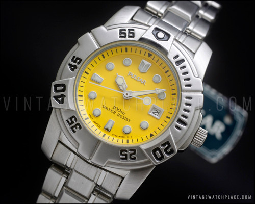 New Old Stock Ladies Pulsar diver's vintage watch NOS V782-6D40