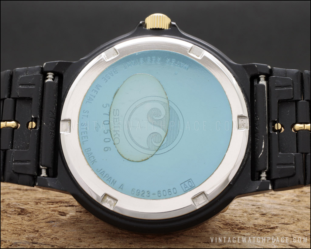 Very near New Old Stock Seiko Sports 100 Quartz vintage watch, 6923-6060,  100% original, an 