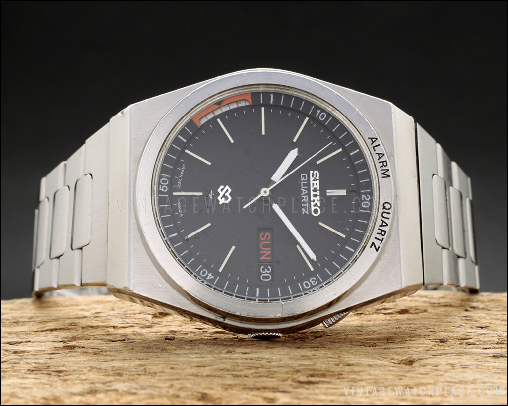 Seiko Alarm Quartz vintage watch, from the 80's, 7223-6010, Japan made.
