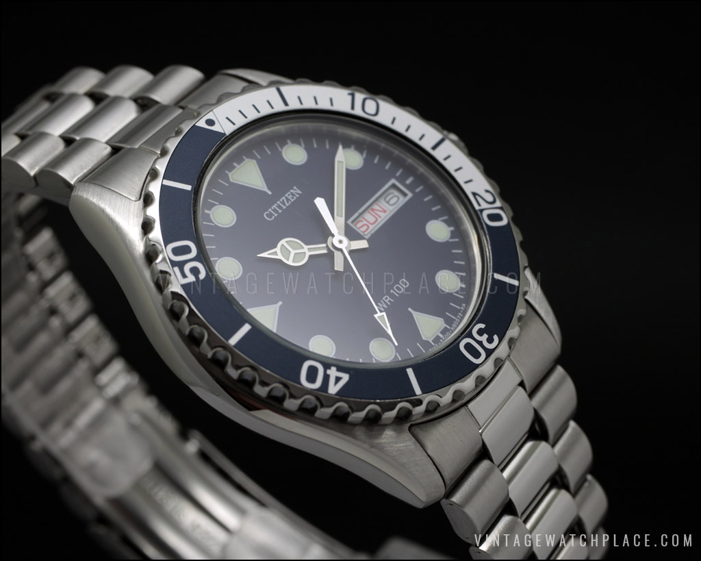 New Old Stock Citizen Diver quartz vintage watch, mineral crystal, metal  unidirectional bezel, blue dial