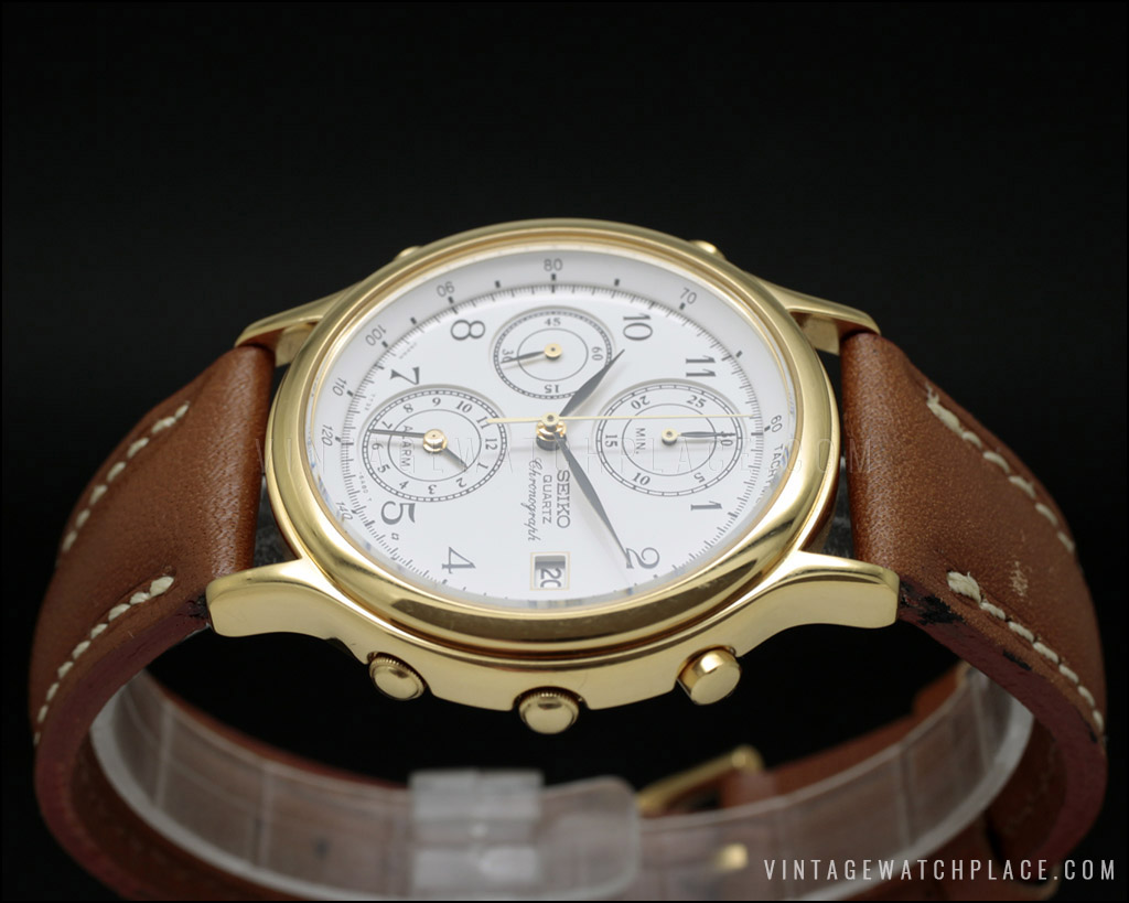 New Old Stock Seiko quartz vintage chronograph, 7T32-6A50 SDW036J, gold  plated, with original strap and buckle.