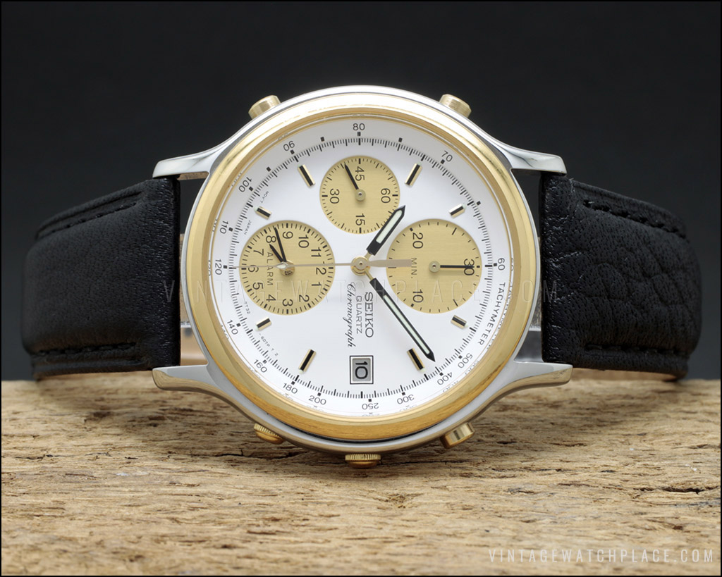 New Old Stock Seiko chronograph quartz vintage, 7T32-FO10, steel & golden,  alarm, NOS.