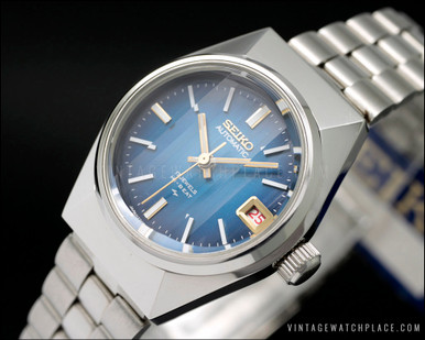 New Old Stock Seiko automatic vintage watch for Ladies, blue dial and