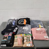 77 Units of Clothing & Accessories - MSRP 3031$ - Returns (Lot # 567220)