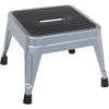 120 units of Step Stools - MSRP $2,134 - Like New (Lot # 696337)