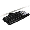 13 Units of High Value Desk Accessories - MSRP 2489$ - Returns