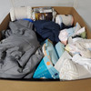 49 units of Bedding - MSRP $1,601 - Returns (Lot # 967005)