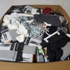 872 units of Clothing & Accessories - MSRP $10,285 - Returns (Lot # 977401)
