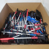 272 units of Snow Brushes & Shovels for Cars - MSRP $4,387 - Like New (Lot # 995807)