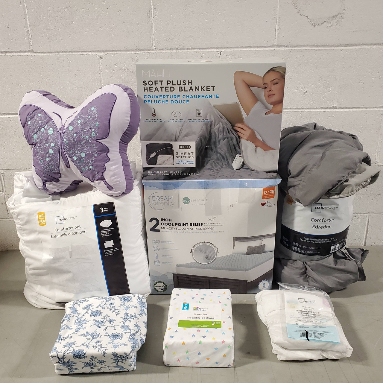 85 Units of Bedding - MSRP $2,734 - Returns (Lot # 666811)