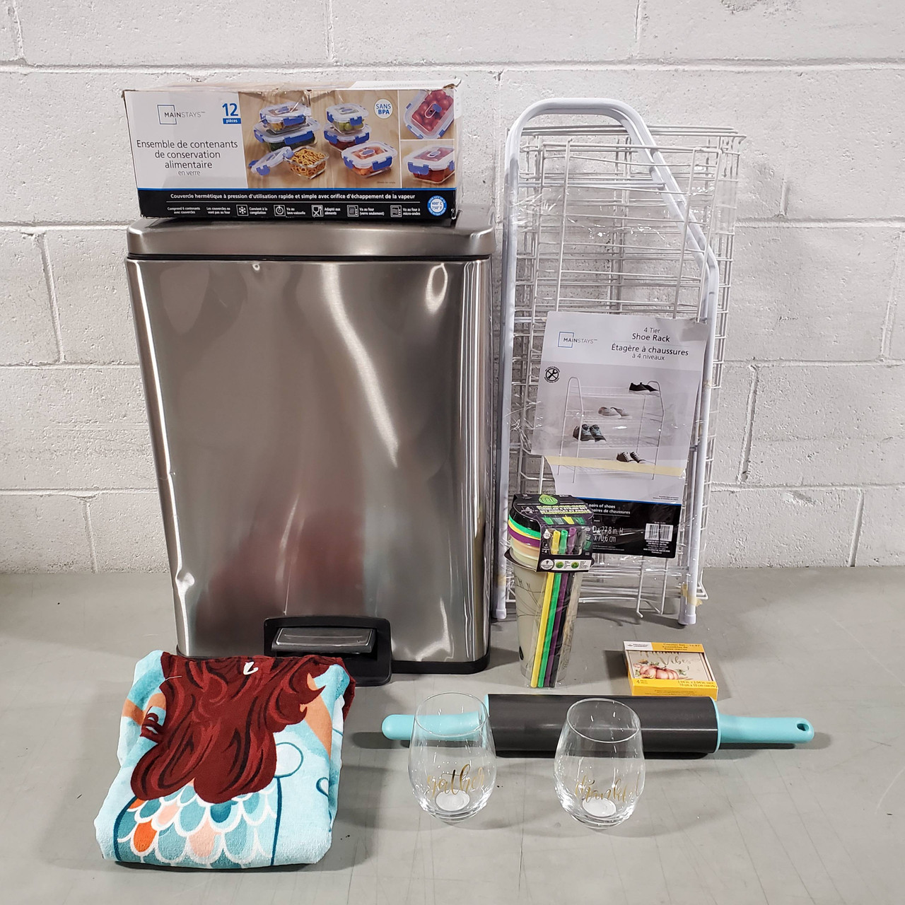 423 Units of Home Products - MSRP $3,801 - Returns (Lot # 672213)