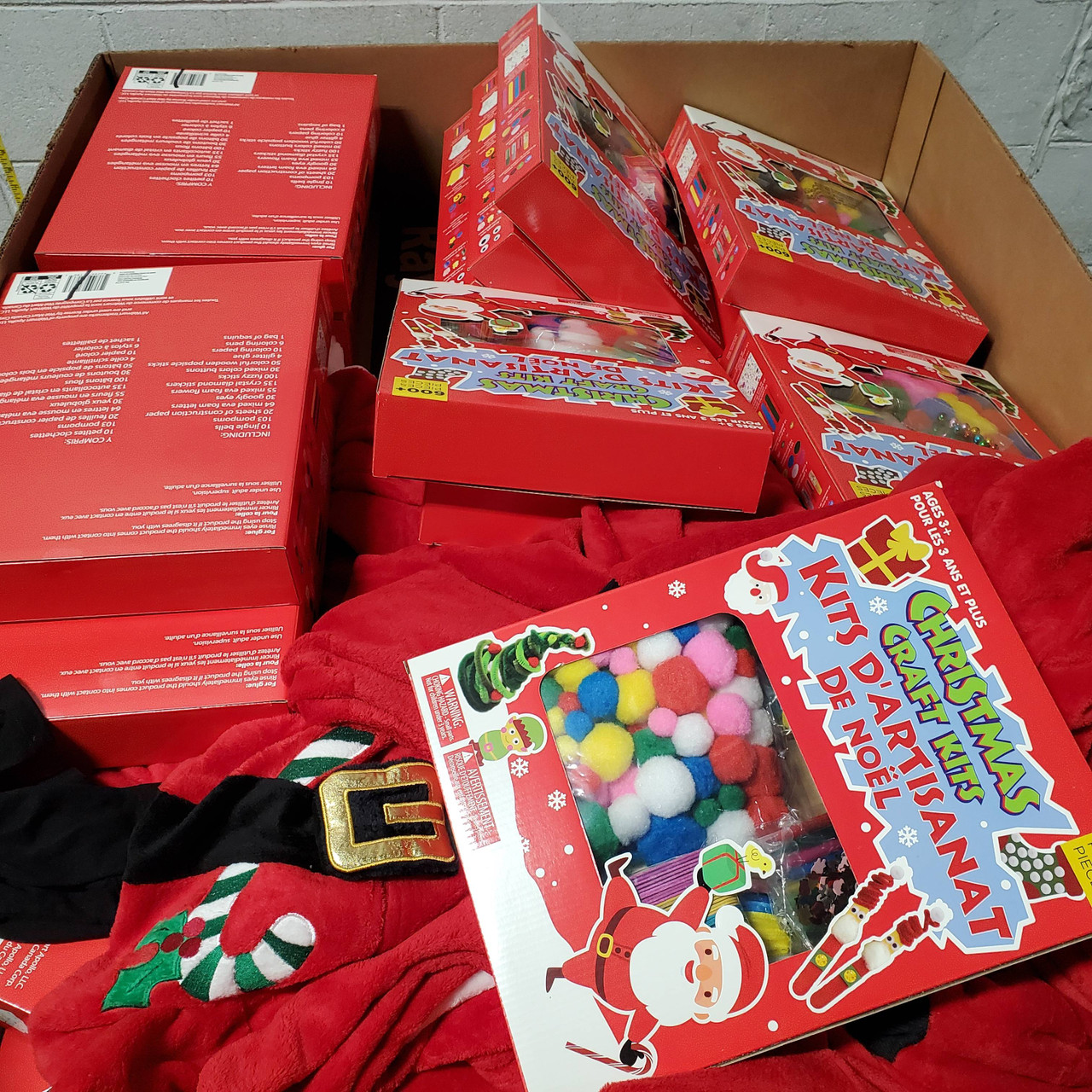 132 Units of Christmas & Seasonal - MSRP $1,646 - Returns (Lot # 676624)